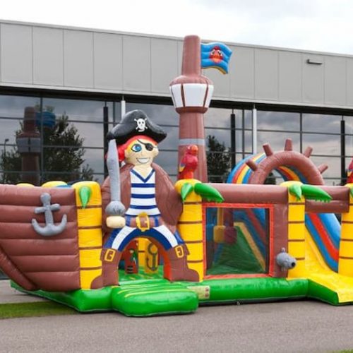 Multiplay-XXL-Piratenboot-springkussen-2