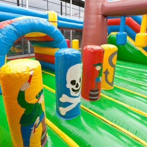 Multiplay-XXL-Piratenboot-springkussen-4